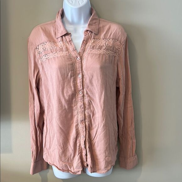 Cape Juby Women's Pink Crochet Detail Long Sleeve Button-Up Shirt Size Large - Picture 1 of 9